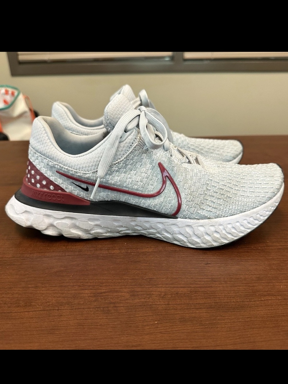 Nike React Flyknit 3 Running Sneakers Men’s 10 - light gray maroon red